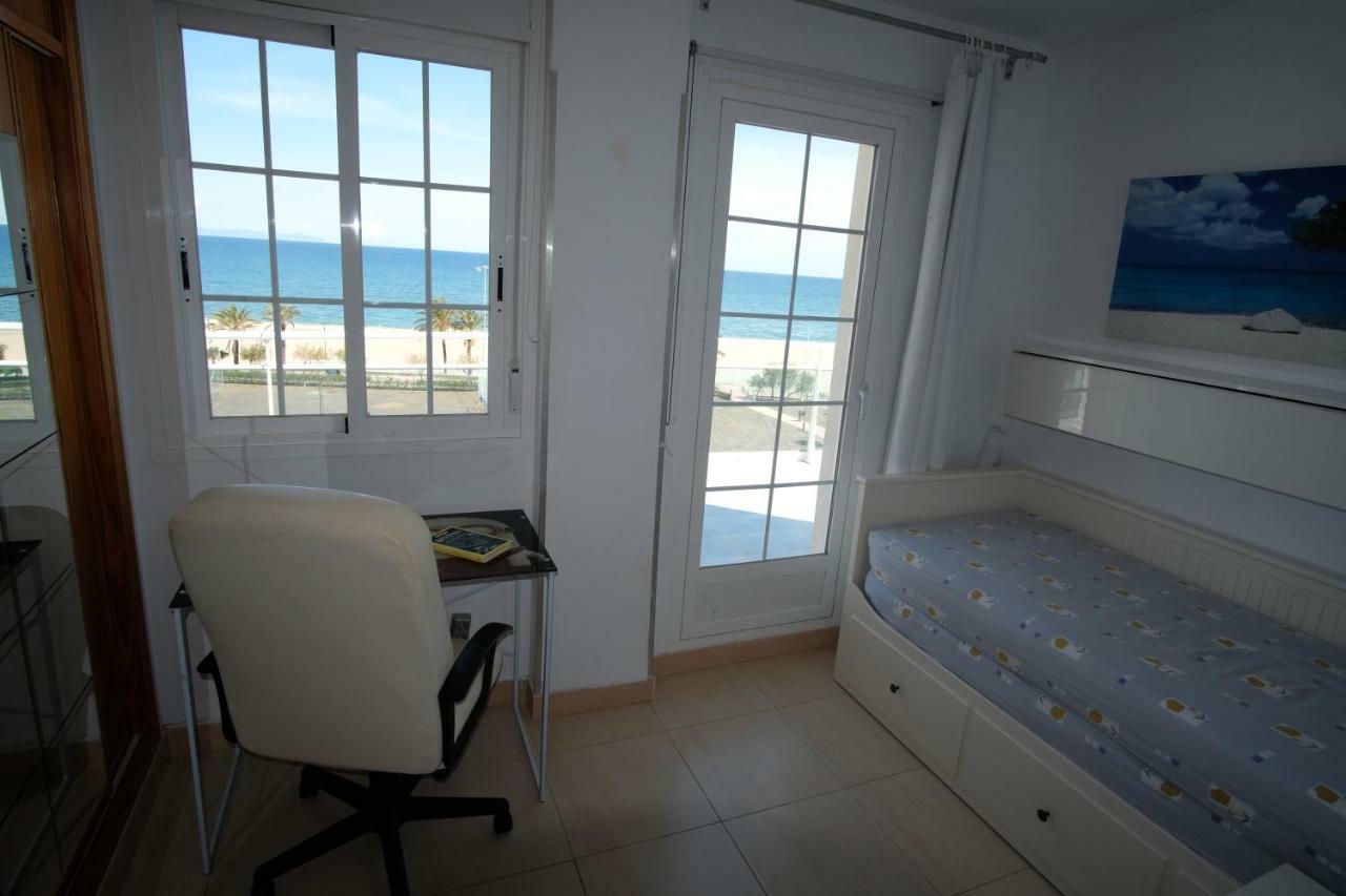 רוקאוטס דה מר Seafront Penthouse Almeria מראה חיצוני תמונה