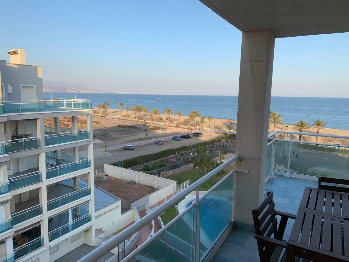רוקאוטס דה מר Seafront Penthouse Almeria מראה חיצוני תמונה