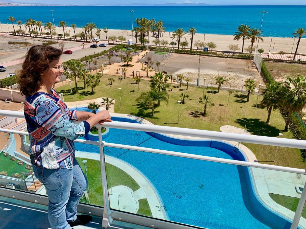 רוקאוטס דה מר Seafront Penthouse Almeria מראה חיצוני תמונה