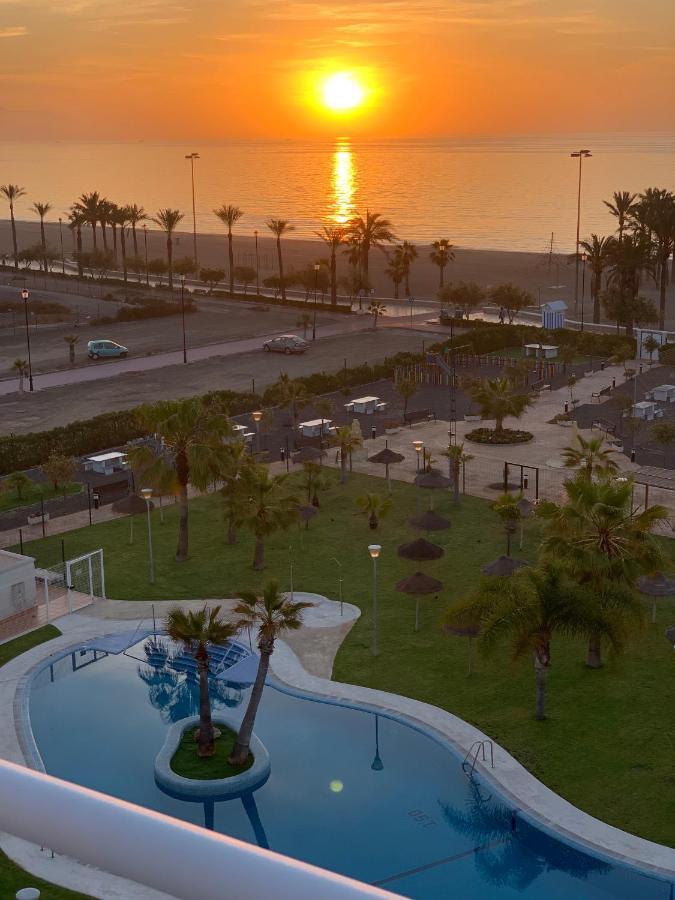 רוקאוטס דה מר Seafront Penthouse Almeria מראה חיצוני תמונה